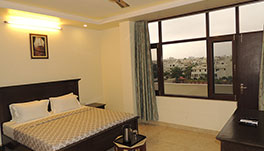 Raj Regency-Deluxe Suite